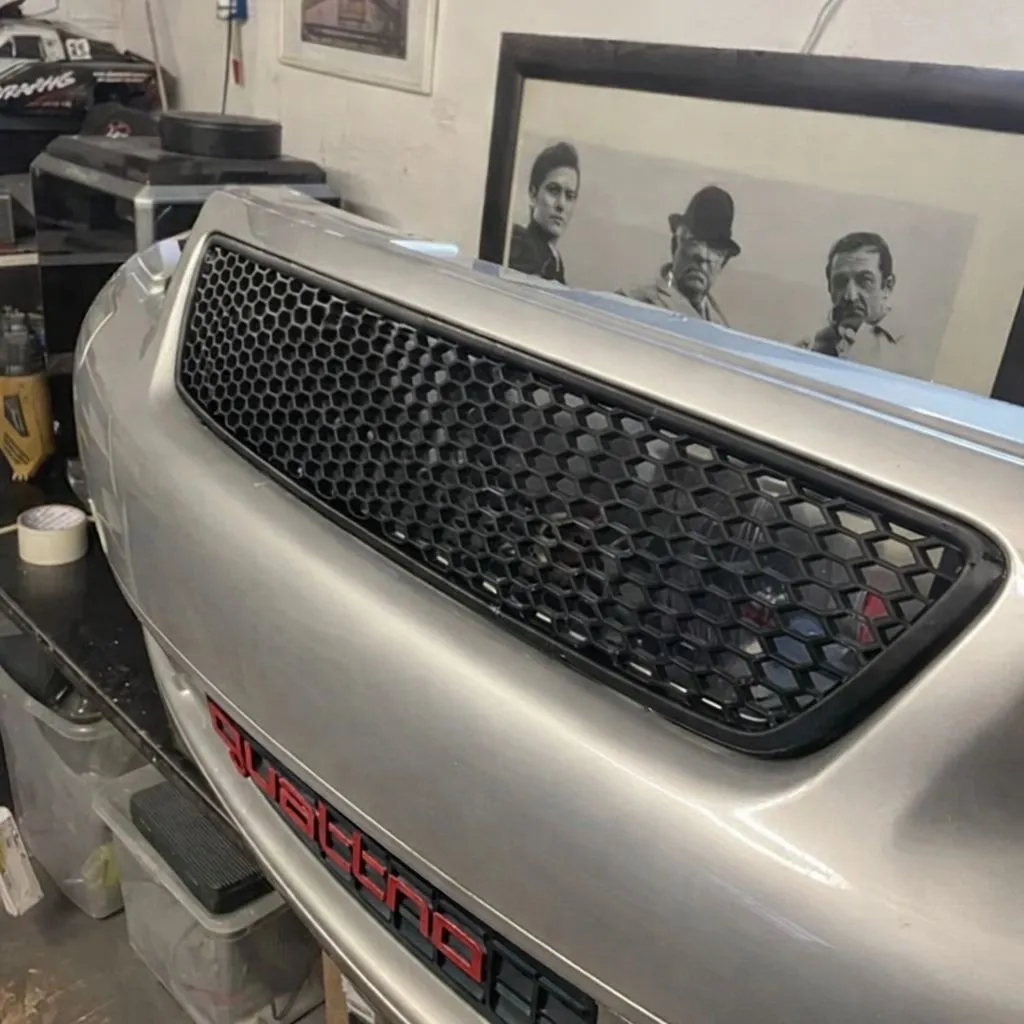 Grade Colmeia Audi A3